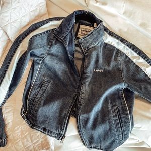 Levi vintage jeans size small